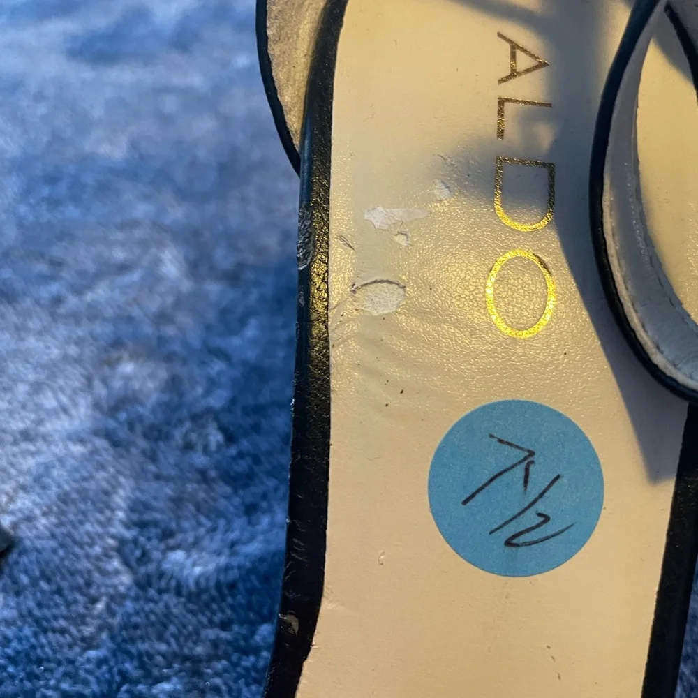 Beautiful high heels with a Hot print, never worn, Aldo 7 1/2 size - Picture 5 of 6